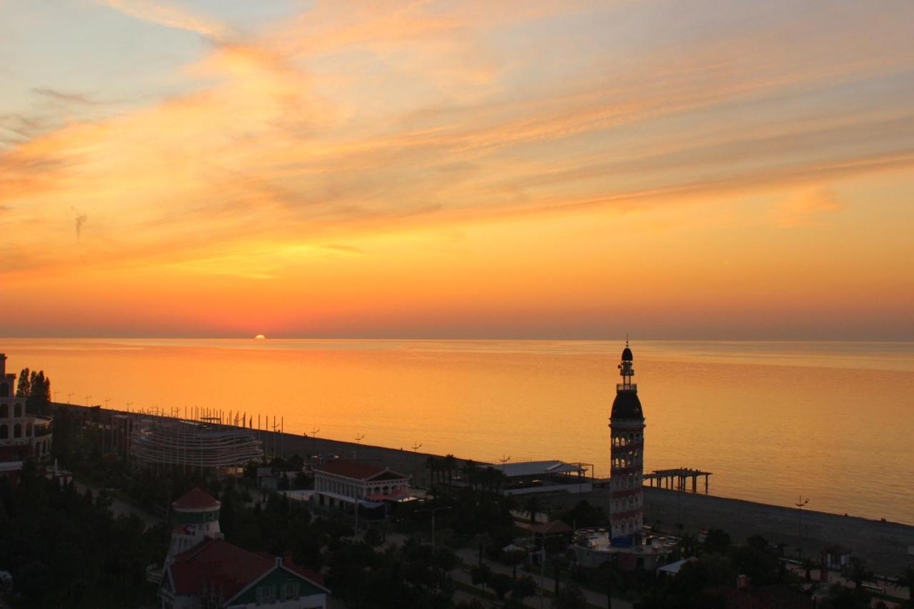 E&S Apartment - Sunset & Sea View Batumi Zewnętrze zdjęcie